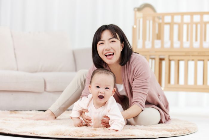 1640413723323781.jpg 攝圖網(wǎng)_501728694_開心的嬰兒寶寶和月嫂形象(企業(yè)商用).jpg