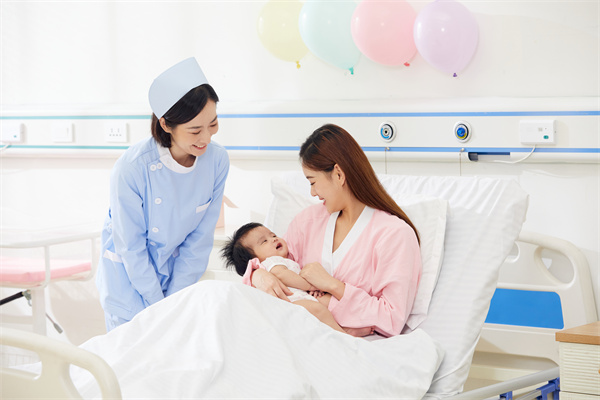 1656407995379317.jpg 攝圖網_501694324_月子中心寶媽和寶寶溫馨互動(企業商用).jpg